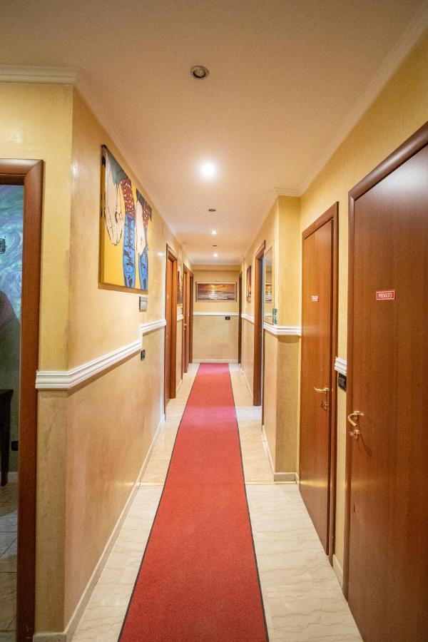 B&B Colorful Suite Yard 罗马 外观 照片